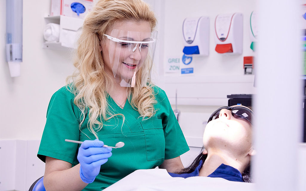 Frinton-Dentist-Desktop-min.jpg Frinton-Dentist-Desktop-min.jpg